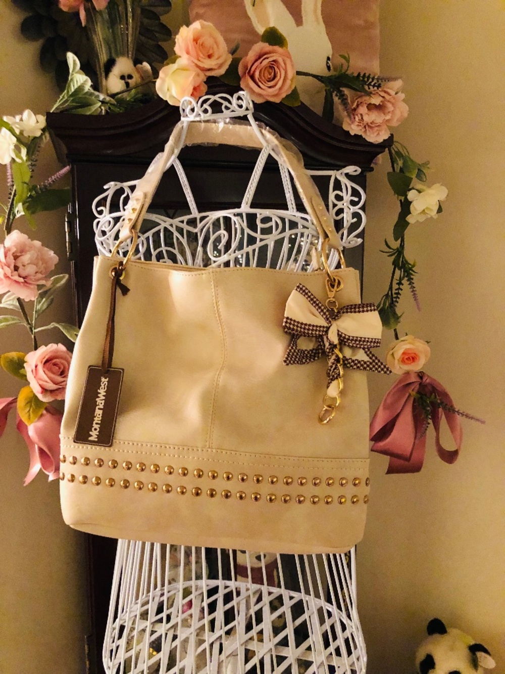 NWT Montana West  Hobo Handbag with Gold Hardware in Light Beige & Bow Bagcharm